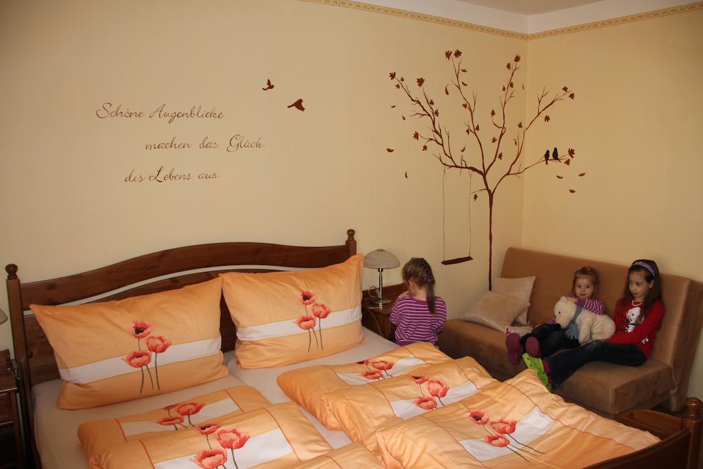 Haus Resi Apartment Staatz Ngoại thất bức ảnh